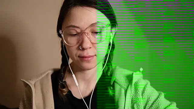 chibi moon  online show from December 13, 2024, 4:38 pm