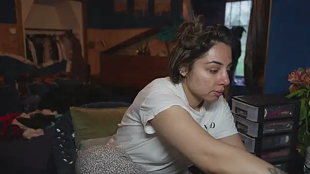 VanessaDoyle online show from April 8, 2026, 5:02 pm