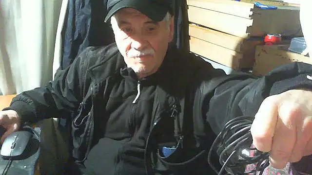 Snapshot of nonnomaturobisex chatting on November 14, 2025, 8:02 am nonnomaturobisex online show from November 14, 2025, 8:02 am