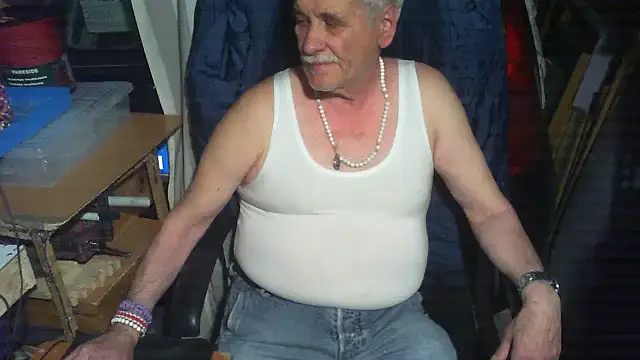 nonnomaturobisex online show from May 27, 2026, 5:43 pm