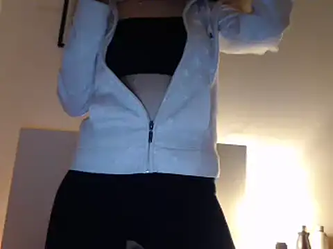 Snapshot of ocean_eyess_ chatting on November 30, 2025, 6:56 pm ocean eyess online show from November 30, 2025, 6:56 pm