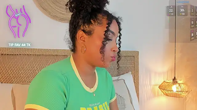 cloe 25 online show from September 25, 2025, 2:04 am