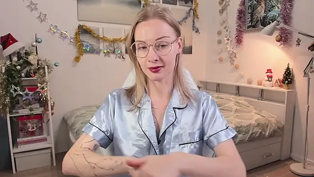 MissRightX online show from December 21, 2025, 1:40 pm