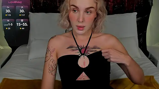 Snapshot of LianaFord chatting on October 18, 2025, 8:53 pm LianaFord online show from October 18, 2025, 8:53 pm