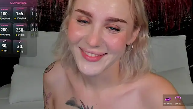 Snapshot of LianaFord chatting on October 19, 2025, 9:59 pm LianaFord online show from October 19, 2025, 9:59 pm