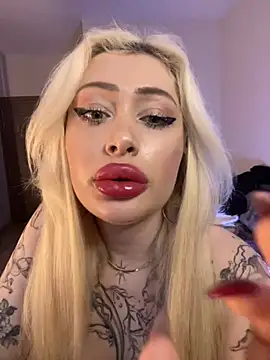 JennaLinn online show from April 27, 2026, 3:04 am