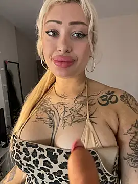 JennaLinn online show from June 15, 2026, 3:25 pm