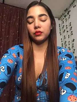 Snapshot of DulceChloe99 chatting on December 5, 2024, 3:15 am DulceChloe99 online show from December 5, 2024, 3:15 am