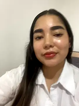 Snapshot of DulceChloe99 chatting on January 7, 2026, 1:19 am DulceChloe99 online show from January 7, 2026, 1:19 am