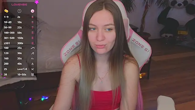 Snapshot of CyrilaPuff chatting on December 10, 2024, 7:37 am CyrilaPuff online show from December 10, 2024, 7:37 am