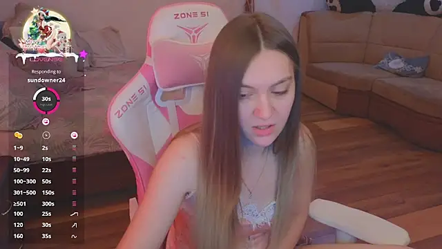 Snapshot of CyrilaPuff chatting on January 8, 2025, 5:27 am CyrilaPuff online show from January 8, 2025, 5:27 am