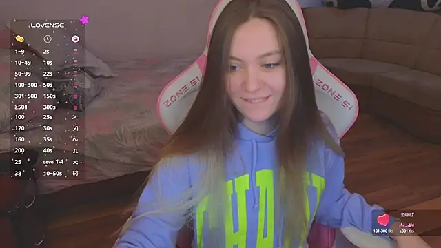 Snapshot of CyrilaPuff chatting on January 12, 2025, 5:34 am CyrilaPuff online show from January 12, 2025, 5:34 am