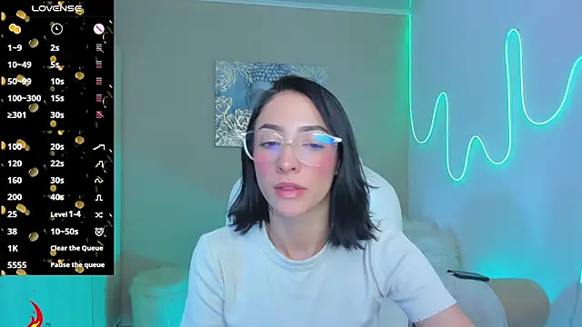 barbie scoth  online show from September 21, 2025, 3:13 pm