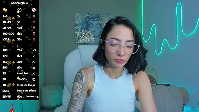 barbie scoth  online show from October 3, 2025, 10:07 pm