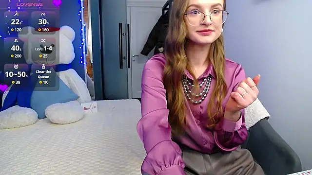 Snapshot of KateJonson chatting on December 9, 2024, 1:24 pm KateJonson online show from December 9, 2024, 1:24 pm