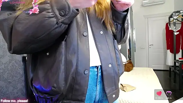 KateJonson online show from September 30, 2025, 7:02 am