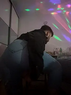 HouseOfCums online show from November 16, 2025, 5:24 am