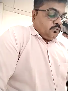 Desi Londa 143 online show from March 18, 2026, 5:10 am