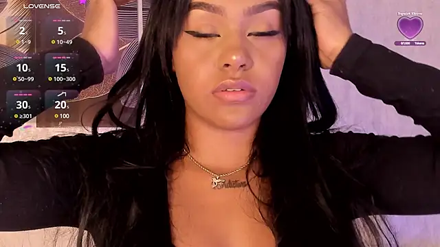 Snapshot of Emma_Morgann chatting on December 10, 2024, 11:32 am Emma Morgann online show from December 10, 2024, 11:32 am