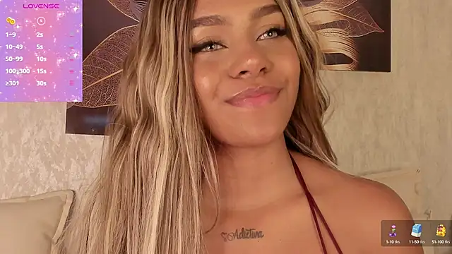 Snapshot of Emma_Morgann chatting on March 3, 2025, 11:33 am Emma Morgann online show from March 3, 2025, 11:33 am