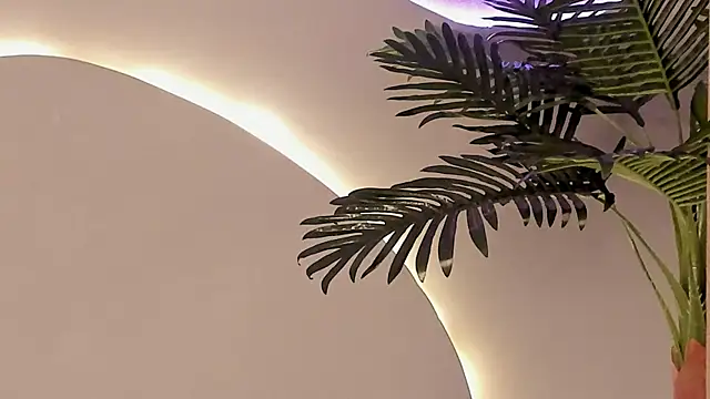 Snapshot of Emma_Morgann chatting on November 20, 2025, 1:33 pm Emma Morgann online show from November 20, 2025, 1:33 pm