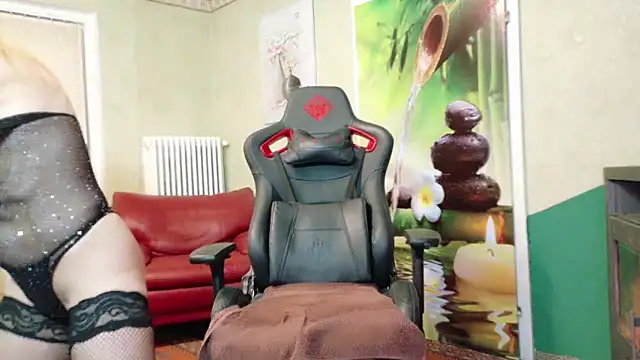 HotLana69 online show from January 4, 2025, 4:32 pm