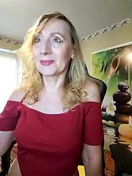 Snapshot of HotLana69 chatting on July 18, 2026, 5:28 pm HotLana69 online show from July 18, 2026, 5:28 pm