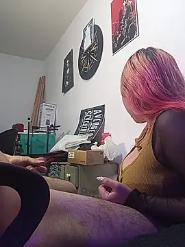 shelby  hotshoww online show from March 14, 2026, 10:42 am