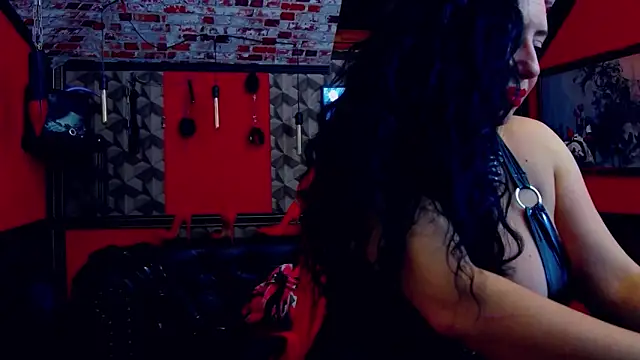 DommeBellatrix online show from February 16, 2025, 4:42 pm