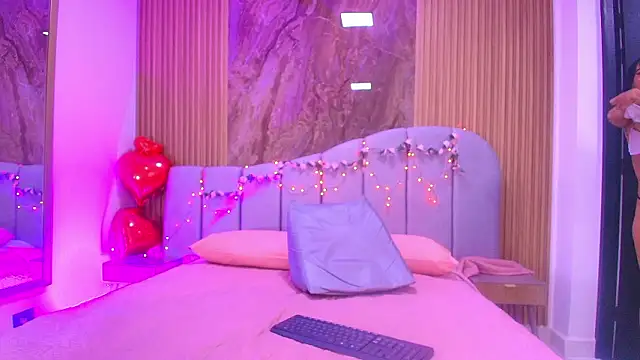 arletmss online show from March 10, 2026, 3:11 am