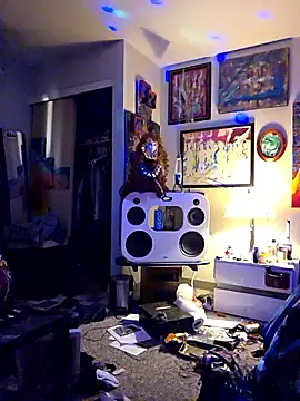 Vonniecd online show from April 21, 2026, 6:09 am