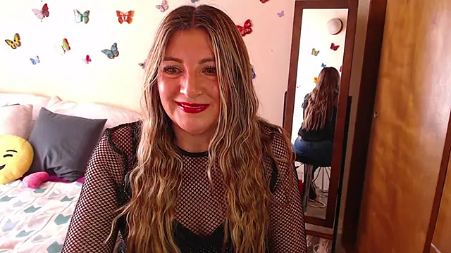 Snapshot of Jolie-Mature chatting on December 13, 2024, 8:04 pm Jolie-Mature online show from December 13, 2024, 8:04 pm