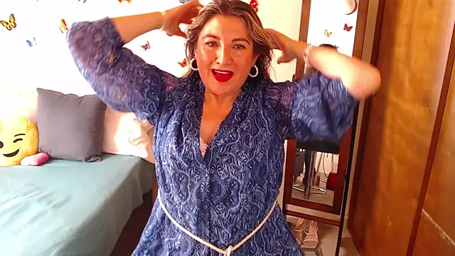 Snapshot of Jolie-Mature chatting on January 7, 2025, 9:14 pm Jolie-Mature online show from January 7, 2025, 9:14 pm
