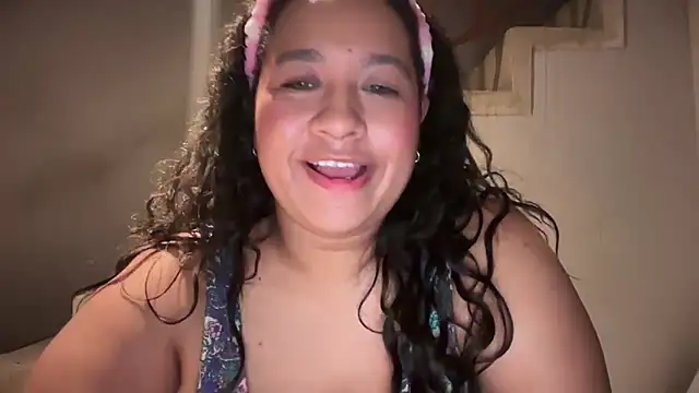 Big boobs lau  online show from October 4, 2025, 6:44 am