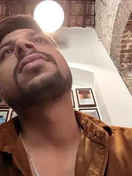  IRRESISTIBLE  online show from April 7, 2026, 7:42 am