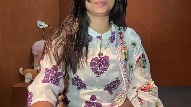 Snapshot of riya_stream chatting on February 5, 2026, 3:55 am riya stream online show from February 5, 2026, 3:55 am