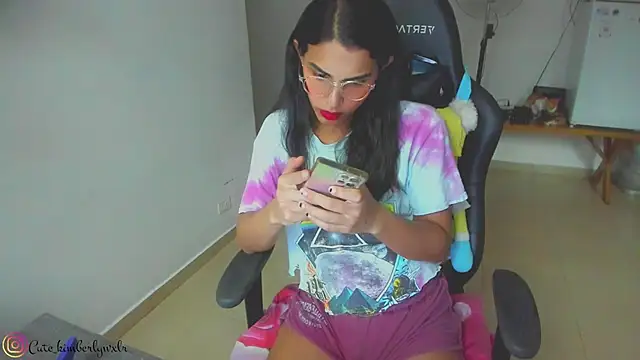 Snapshot of Kim_Wexler chatting on December 3, 2024, 10:18 pm Kim Wexler online show from December 3, 2024, 10:18 pm