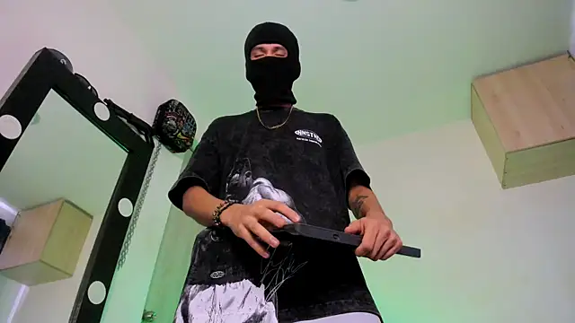 Samuel Suarez online show from September 17, 2025, 9:05 pm