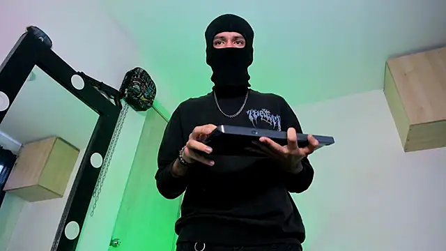 Samuel Suarez online show from September 21, 2025, 8:54 pm