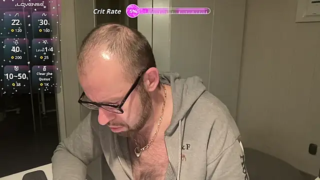 FABIOGLASSES online show from October 9, 2025, 11:03 pm