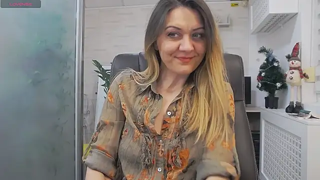 EllaMilf  online show from December 12, 2024, 4:32 pm