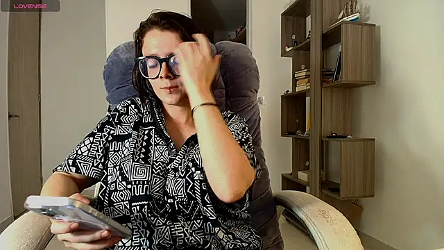 Arya starrk online show from November 8, 2025, 3:01 pm