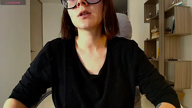 Arya starrk online show from November 19, 2025, 1:22 pm