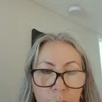 EvaRobinson online show from May 22, 2026, 4:12 pm
