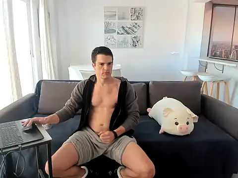 Snapshot of HeteroOli chatting on February 2, 2025, 10:24 am HeteroOli online show from February 2, 2025, 10:24 am