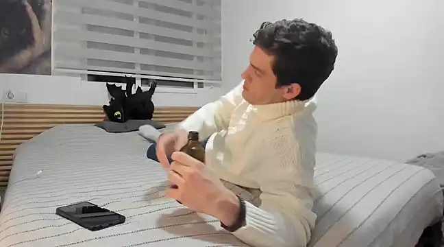 Snapshot of HeteroOli chatting on February 15, 2025, 12:04 am HeteroOli online show from February 15, 2025, 12:04 am