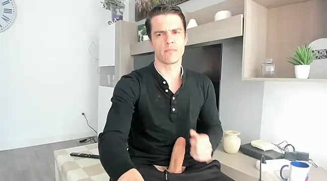 Snapshot of HeteroOli chatting on February 17, 2025, 10:07 am HeteroOli online show from February 17, 2025, 10:07 am