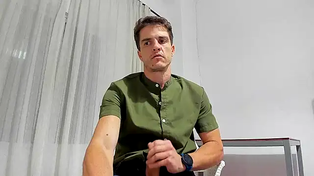 Snapshot of HeteroOli chatting on October 20, 2025, 6:08 pm HeteroOli online show from October 20, 2025, 6:08 pm