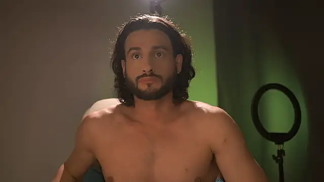 Keen   Luckystrike online show from October 12, 2025, 2:27 pm