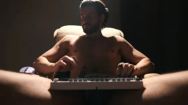 Keen   Luckystrike online show from March 11, 2026, 9:54 pm